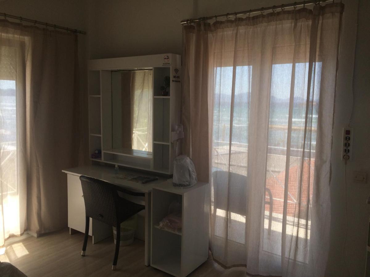Petrakis Beach Λευκίμμη Εξωτερικό φωτογραφία
